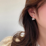 Fashion Latest Stylish White Pearl Flower Earrings for Women and Girls