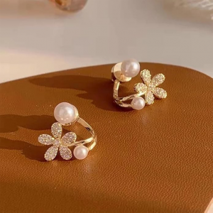 Fashion Latest Stylish White Pearl Flower Earrings for Women and Girls